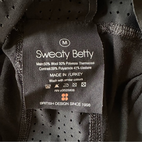 Sweaty Betty Black Tank Top - Picture 3 of 3